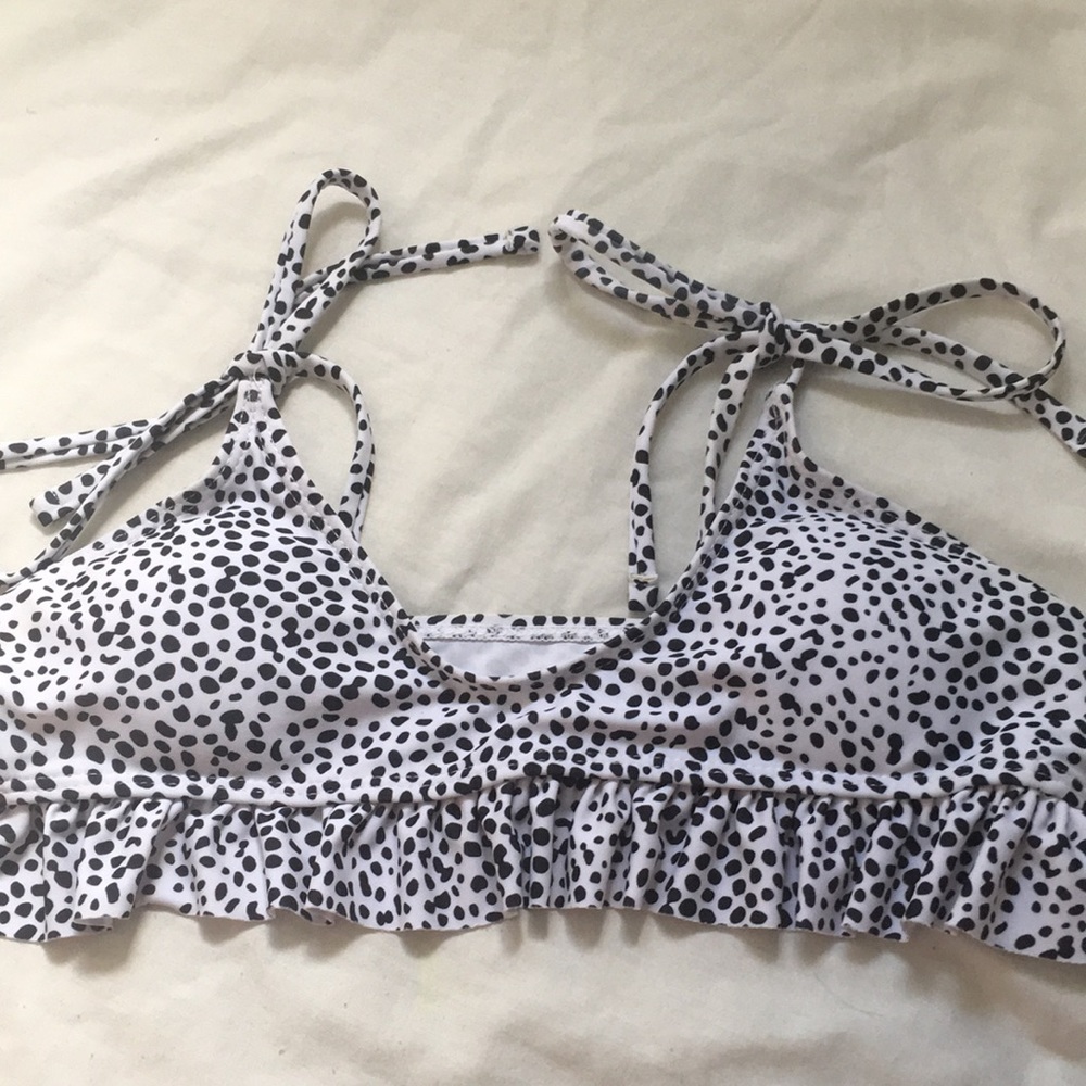 SHEIN black and white bathing suit top